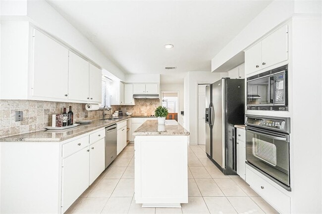 Building Photo - 1382 Beaujolais Ln