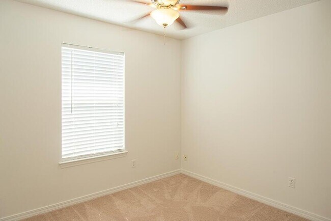 Building Photo - 9559 Parker Pl Dr