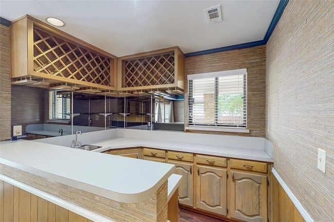 Building Photo - 7504 Summitview Dr