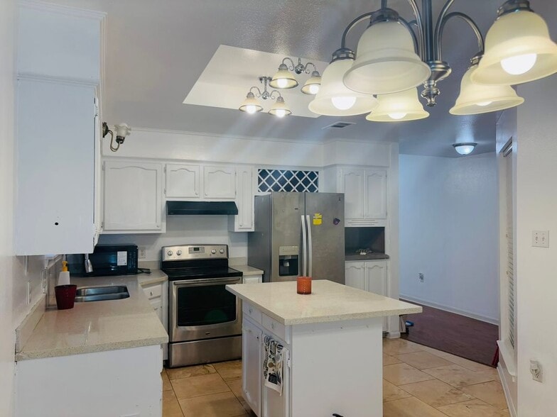 Building Photo - 14244 Teewood Ct