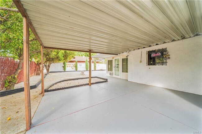 Building Photo - 147 E Central Ave