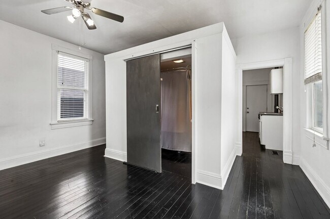 Building Photo - Next to Dog Bar!