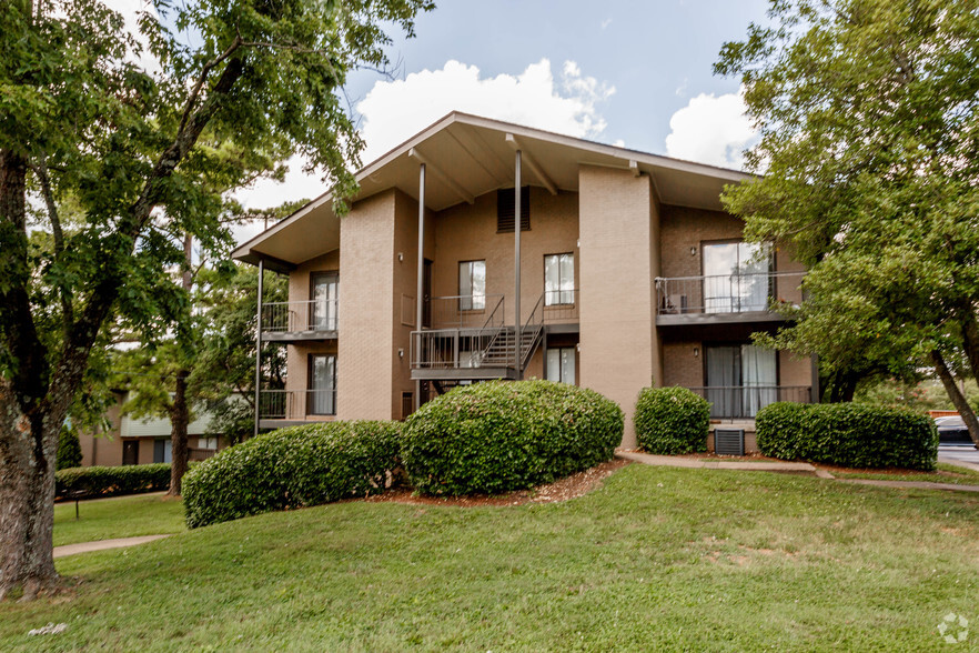 Building Photo - Ashton at Harding