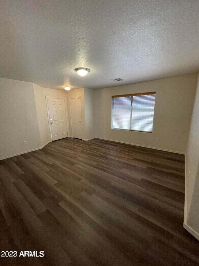 Building Photo - 46095 W Windmill Dr
