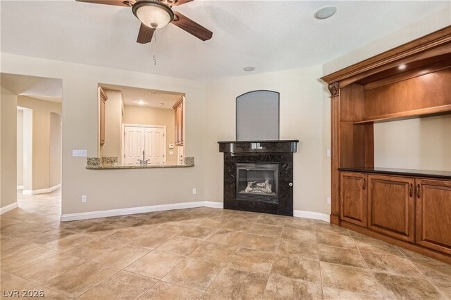 Building Photo - 552 Puenta Del Rey St