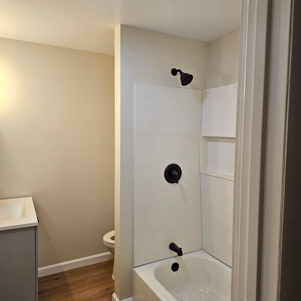 Building Photo - 43 W Main St