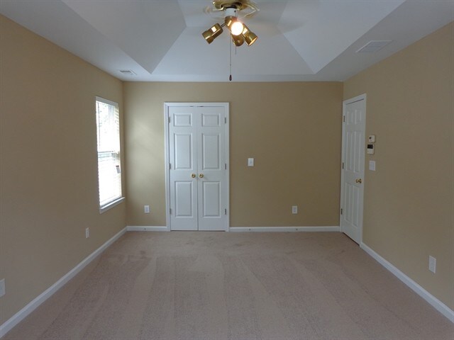Building Photo - 433 Holland Springs Dr