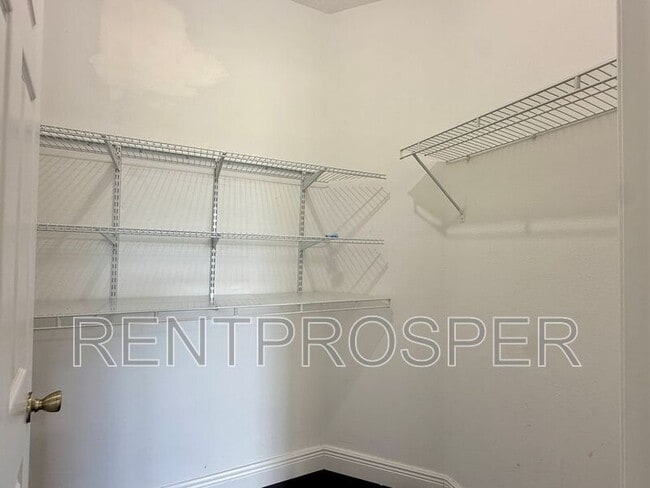 Building Photo - 4205 Canby Dr