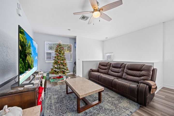 Building Photo - 3128 Grandiflora Dr