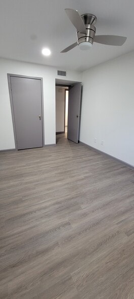 bedroom 2 - 7142 N Holiday Dr