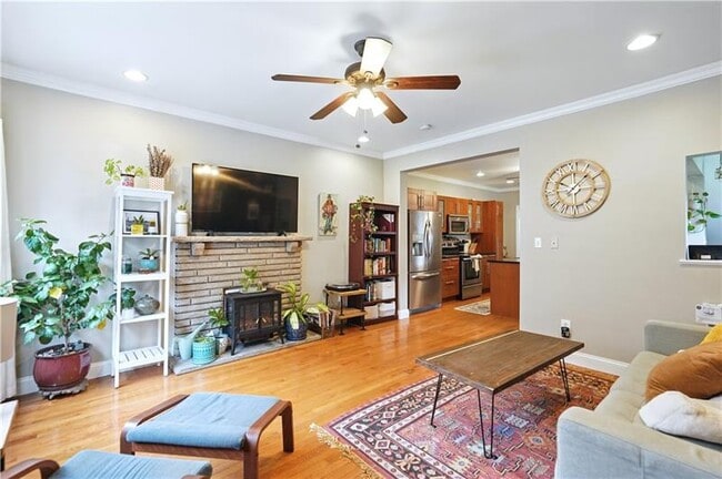 Building Photo - 2511 Mission St