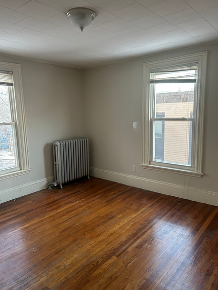 Building Photo - 23 Amherst St