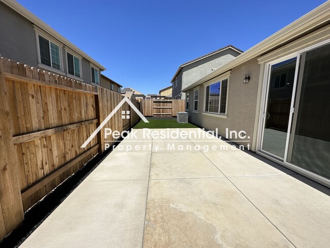 Building Photo - Brand New 3bd/2ba Folsom Home-Must See!