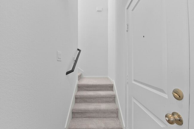 Building Photo - 21455 Carosella Dr