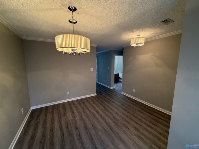 Building Photo - 2405 Halifax Pl SW