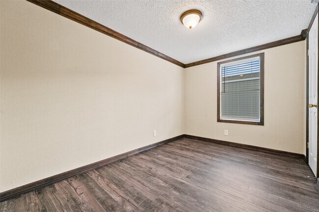 Building Photo - 21395 Ruth Dr