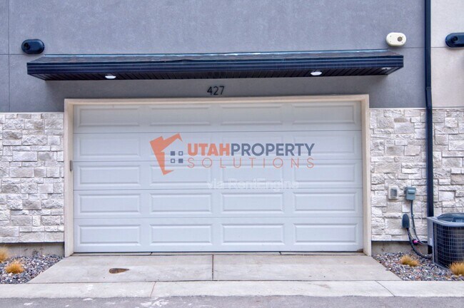 Building Photo - 425 S 960 W