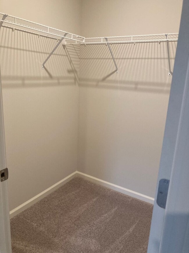 Building Photo - ** Apply TODAY ** Possibly Have Keys in Hand TOMORROW **