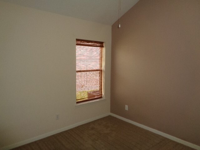 Building Photo - 30002 Saw Oaks Dr