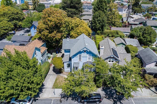 Building Photo - 514 Washington St