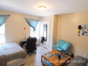 Building Photo - 729 N 43rd St