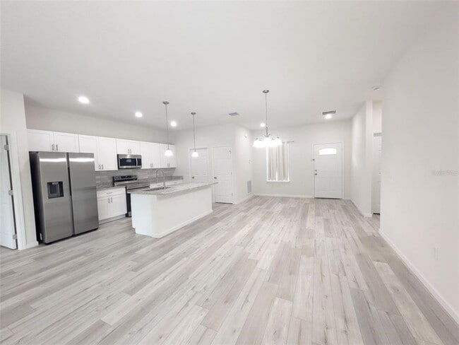 Building Photo - 16415 SW 27th Ave