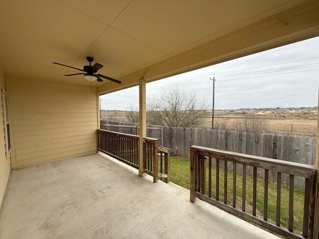 Building Photo - Modern Duplex in Prime Location