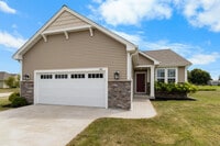 Building Photo - 265 Farmstead Dr E