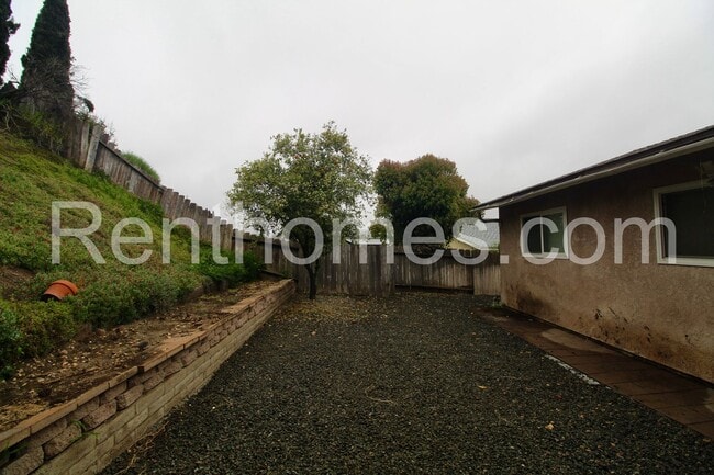 Building Photo - 13828 Otis Pl