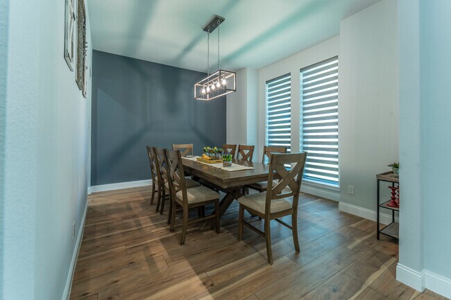 Formal Dinning - 10014 Bridgegate Cir