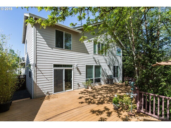 Building Photo - 59420 Oak Ridge St