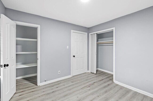 Building Photo - 2119 Linden Creek Ln
