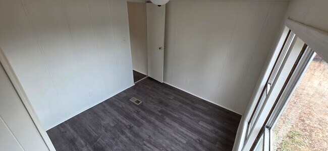 Building Photo - 8364 Cedar St