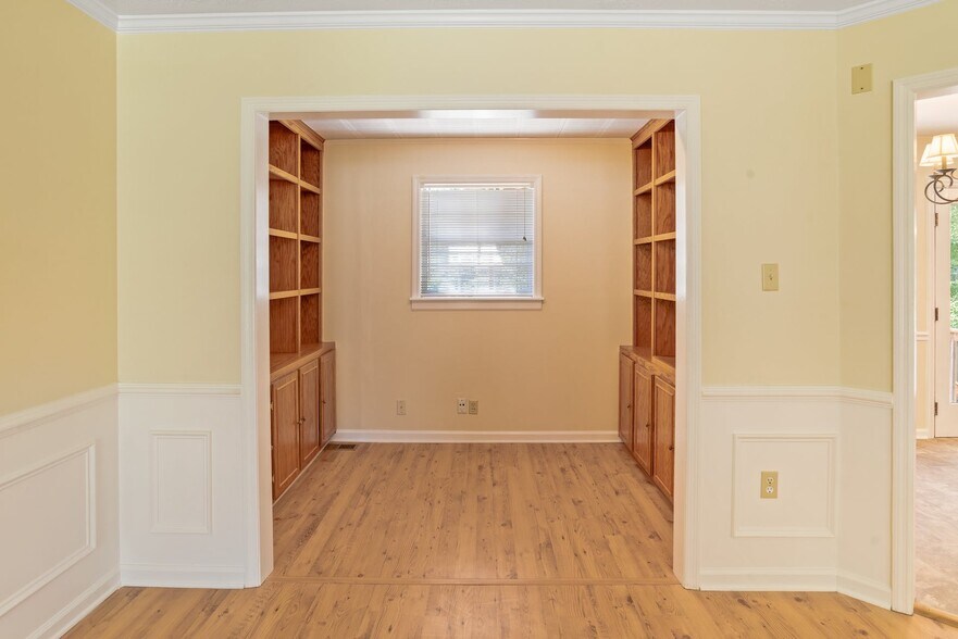 Building Photo - 523 Blue Ridge Crossing