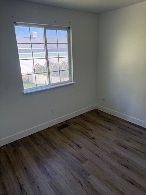 Building Photo - 495 W 1330 N