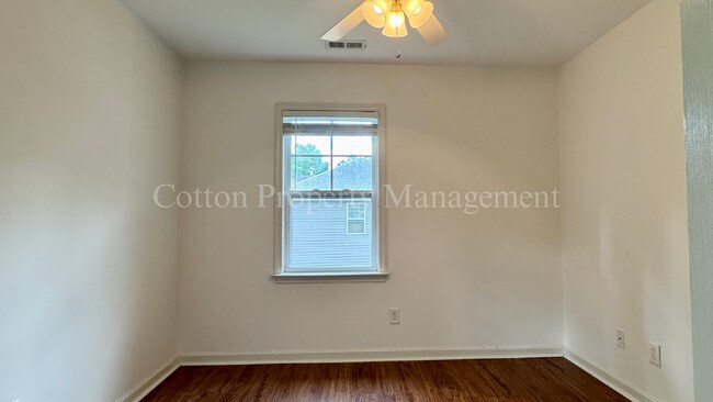 Building Photo - 3 BD//2 BA Condo / Tidal Oaks Community / 2nd Floor Unit / $1,500 per month / No Pets