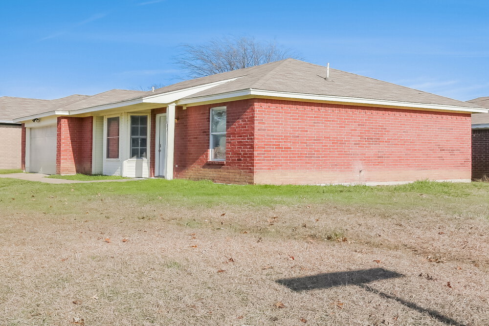 Building Photo - 9000 Christopher Cir