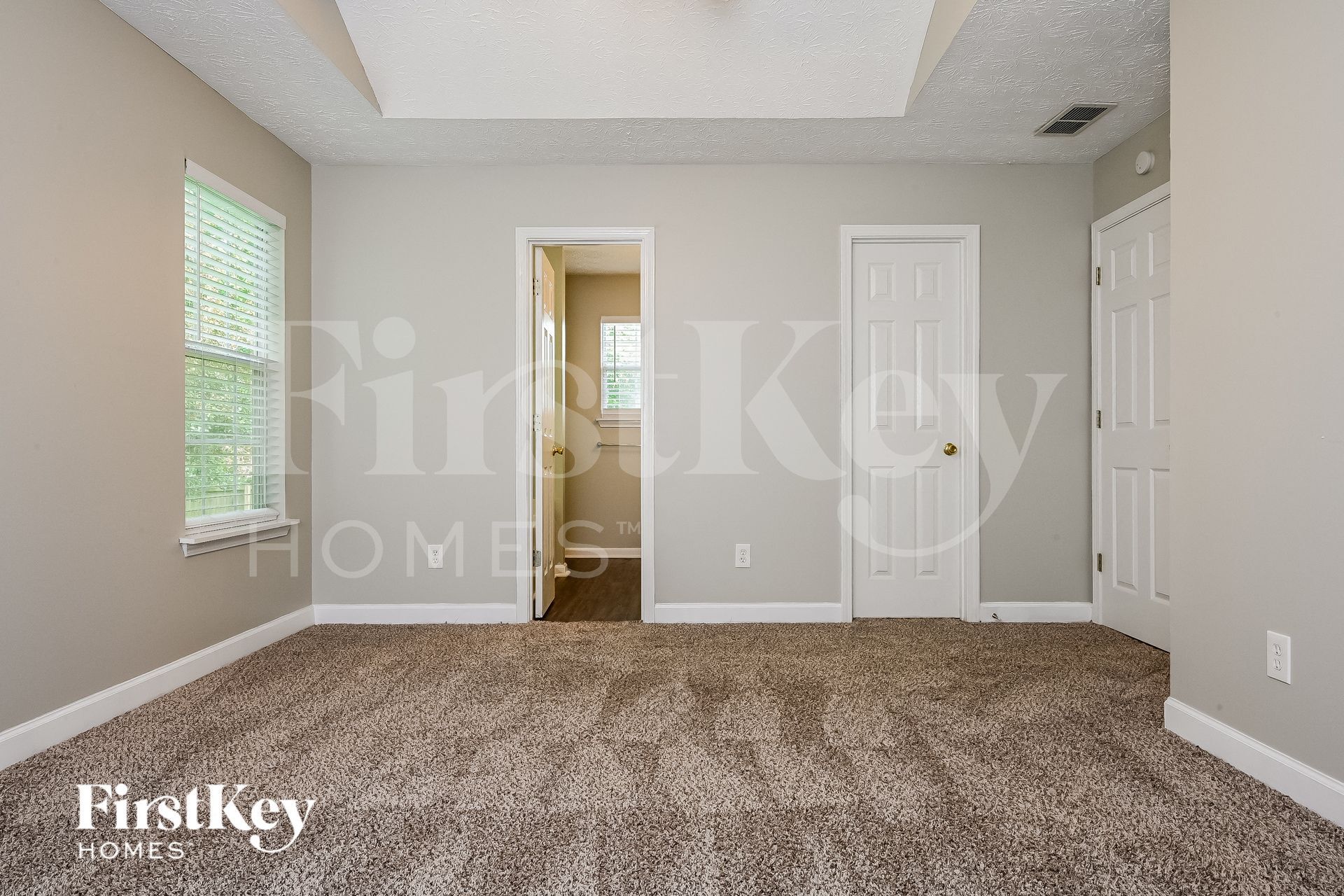 Building Photo - 104 Waters Edge Dr