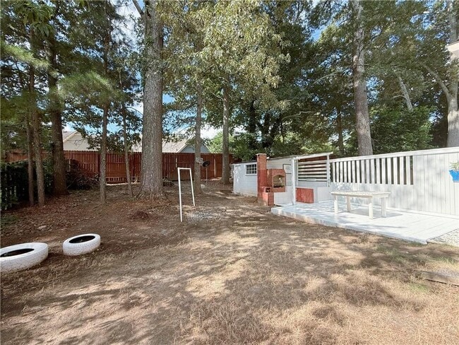Building Photo - 137 Kimberly Way SW