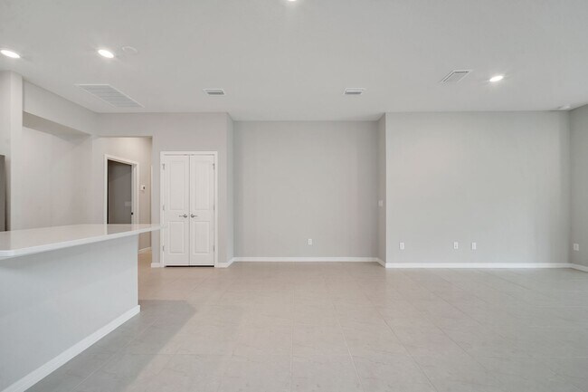 Building Photo - 1848 Spring Shower Circle