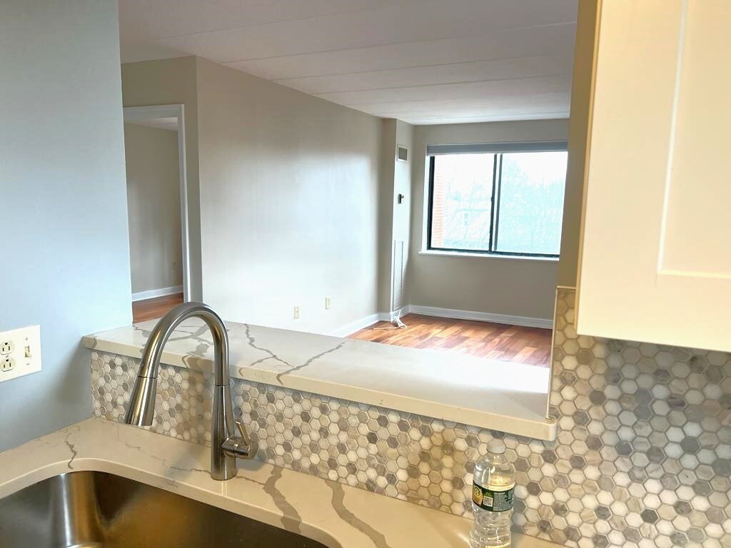 Building Photo - 1933 Commonwealth Ave