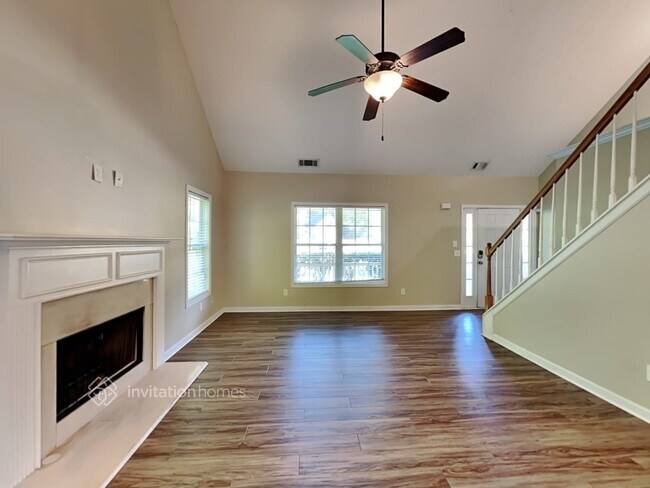 Building Photo - 125 Dianne Trail