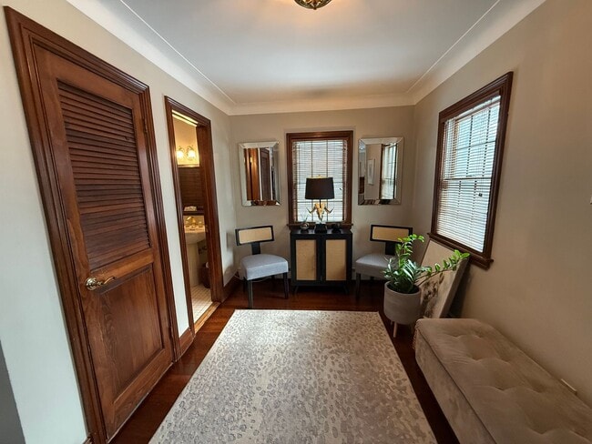 Building Photo - Spectacular 3 Bed/2.5 Bath Colonial in Freeport!