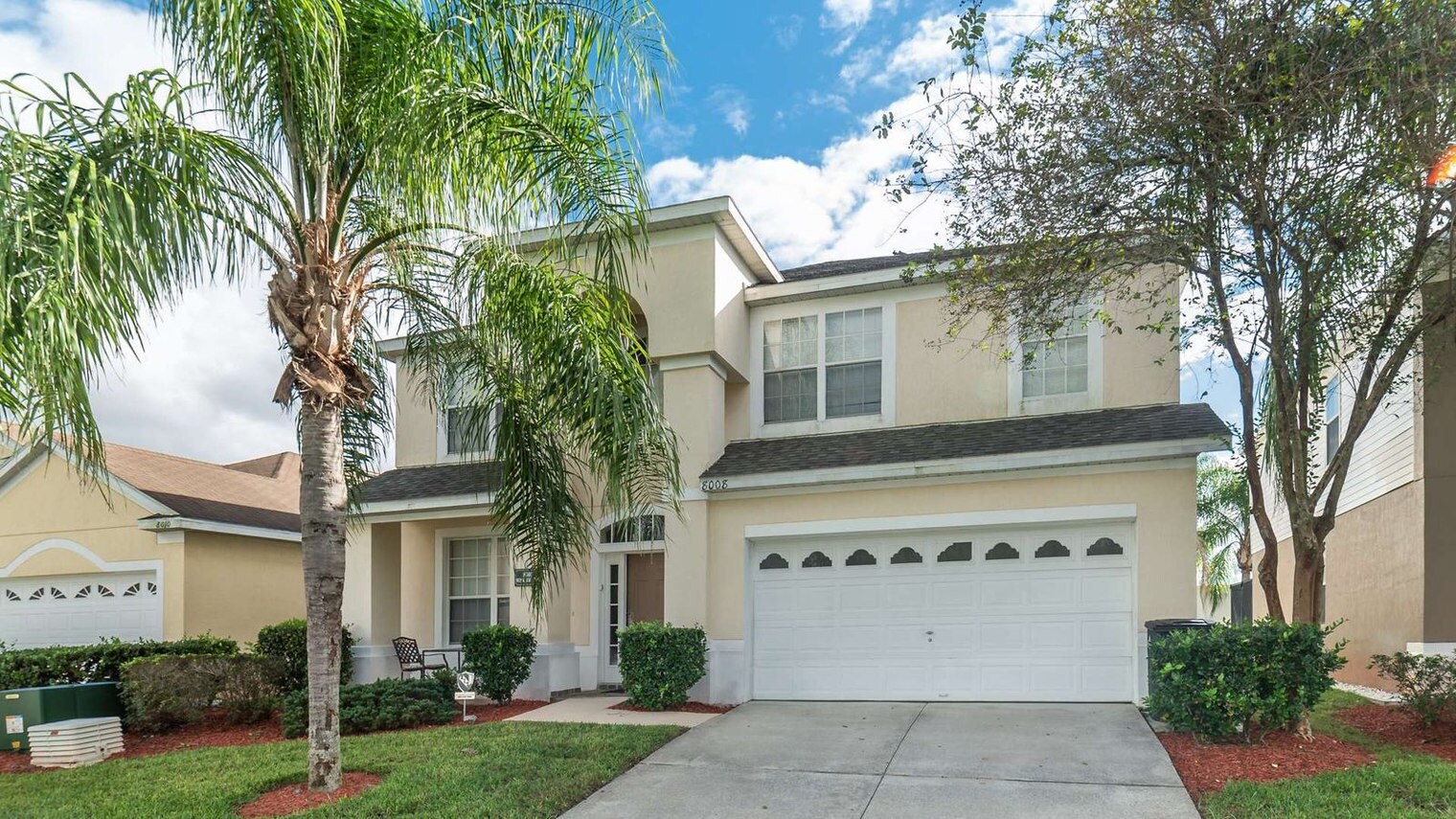 Building Photo - 8008 King Palm Cir