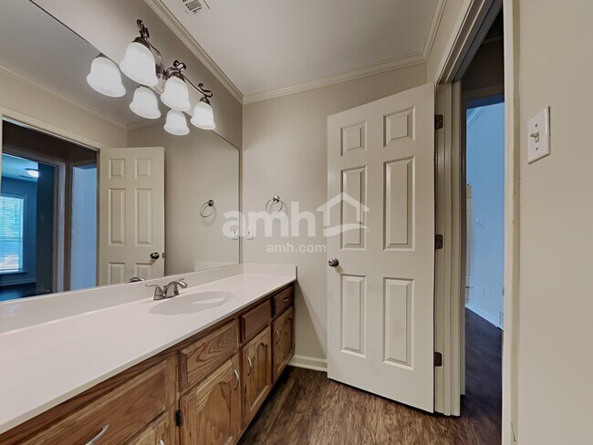 Building Photo - 6625 Laurel Valley Dr