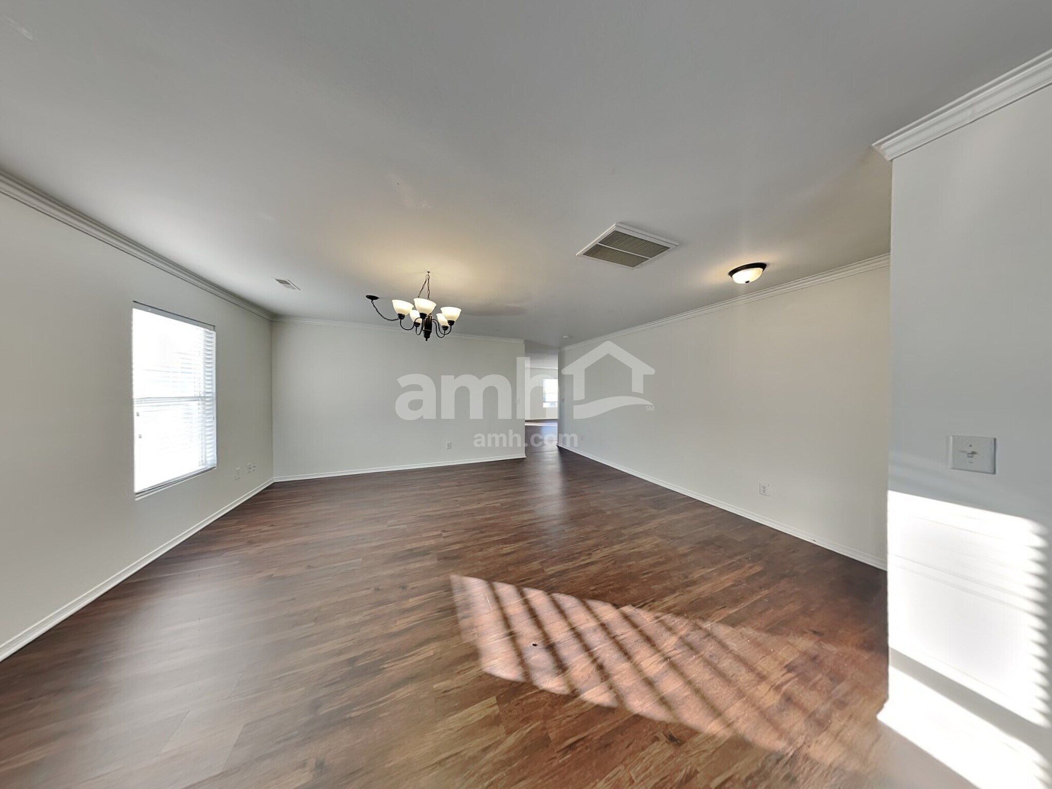 Building Photo - 1611 Rustic Arch Way