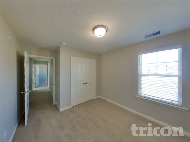 Building Photo - 415 Middleton Ln