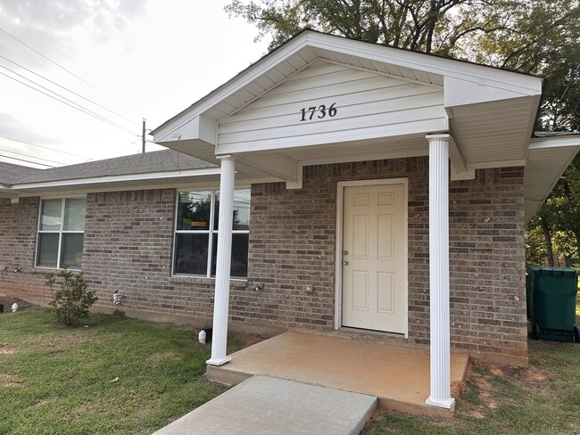Building Photo - 1736 Jennings St