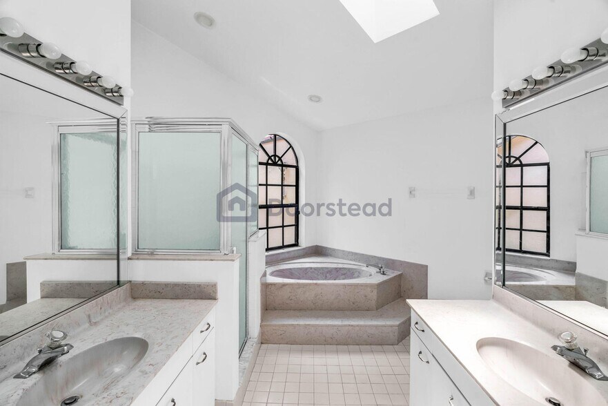 Building Photo - 12382 Pleasant Green Way
