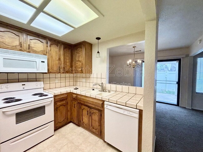 Building Photo - 3072 Colony Park Dr